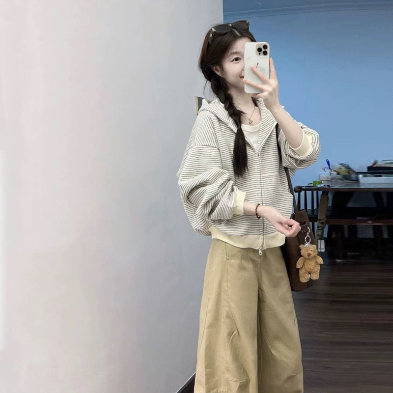 Pakaian Wanita Musim Gugur dan - Winter Clothing Drawing ulasan dan harga